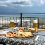Salos Hotel